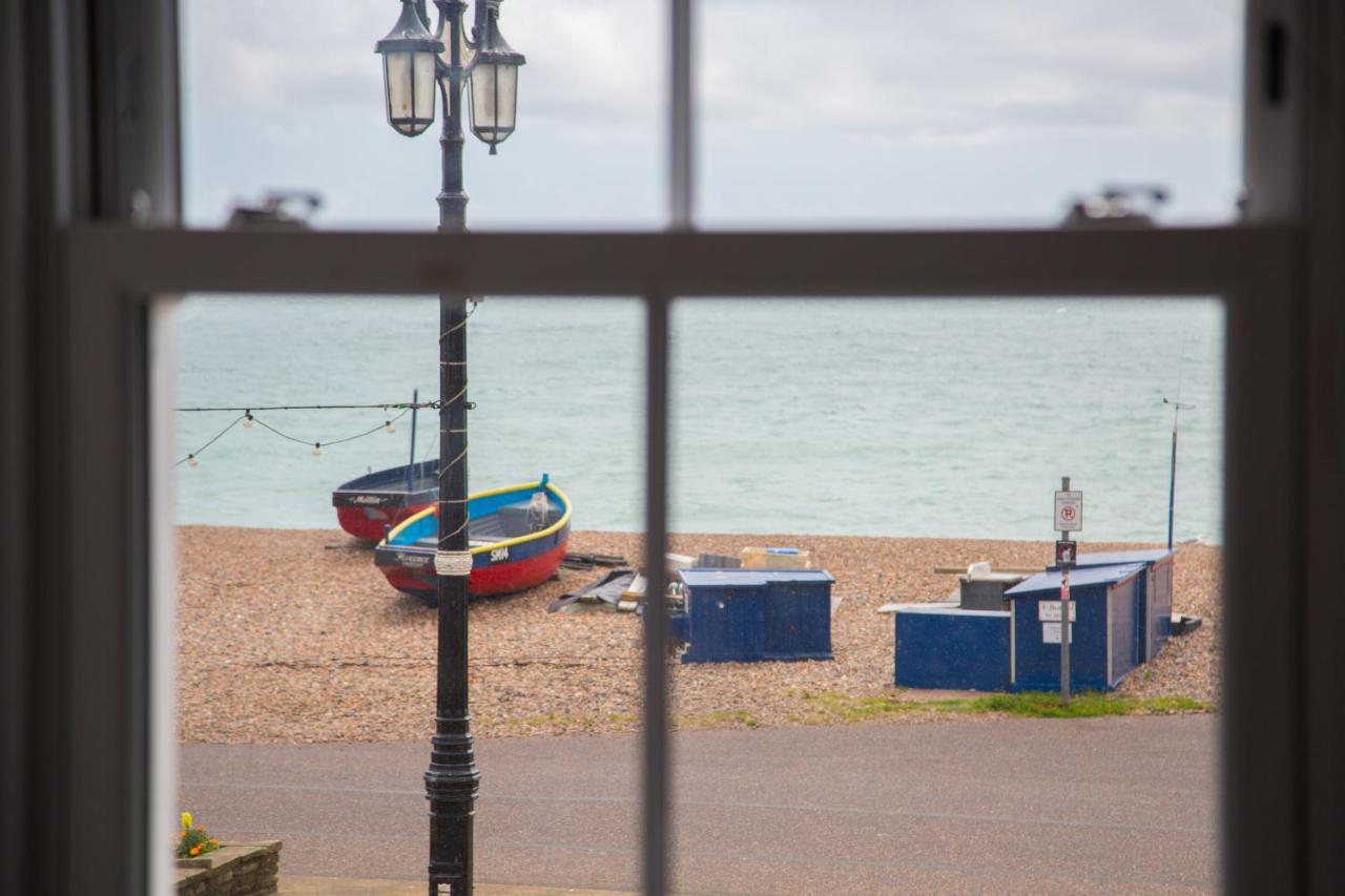 Lovely 2- Bedroom Apartment With Stunning Sea Views Worthing Bagian luar foto